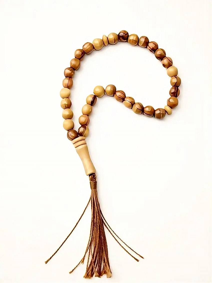 Studioaufnahme der handgefertigten Gebetskette