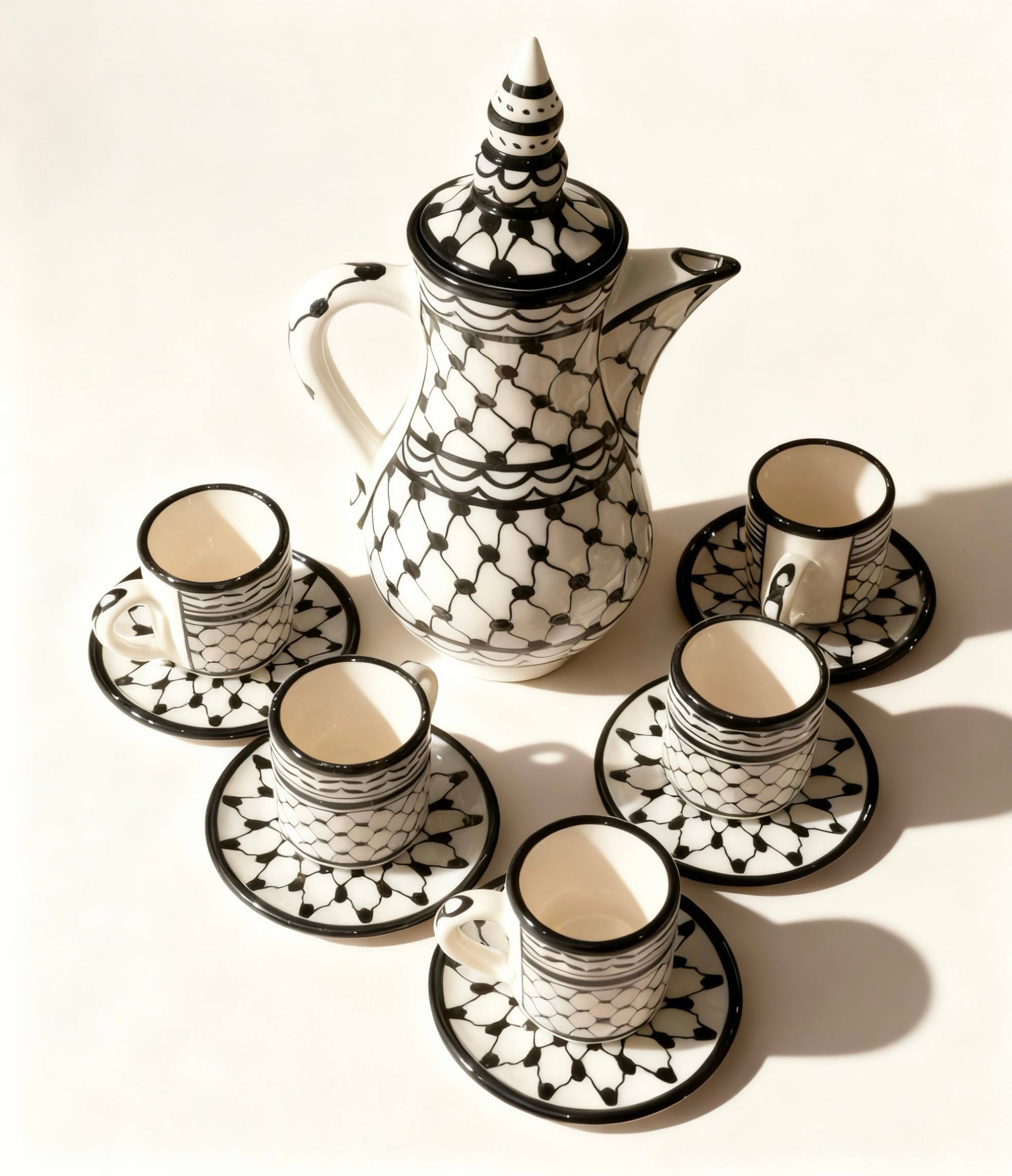 Komplettes Kaffee Set im Kufiya Stil