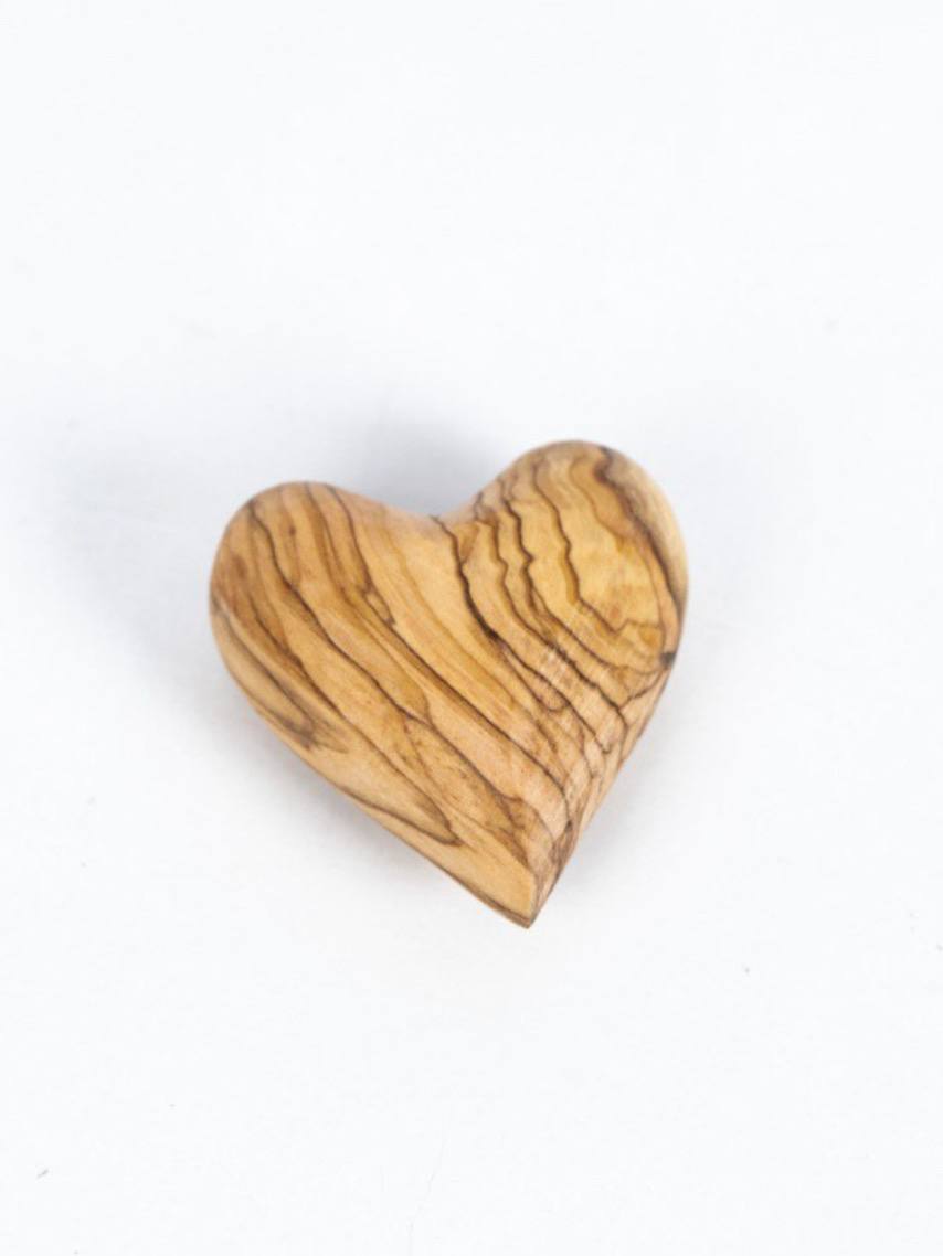Herz aus Olivenholz - Handgeschnitzt in Palästina