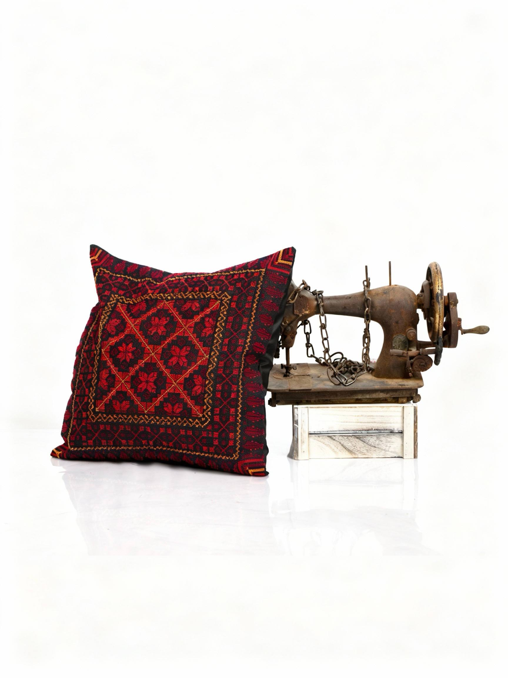 Tatreez Kissenhülle - in rot. Handgefertigt im Dheisheh Camp, bei Bethlehem