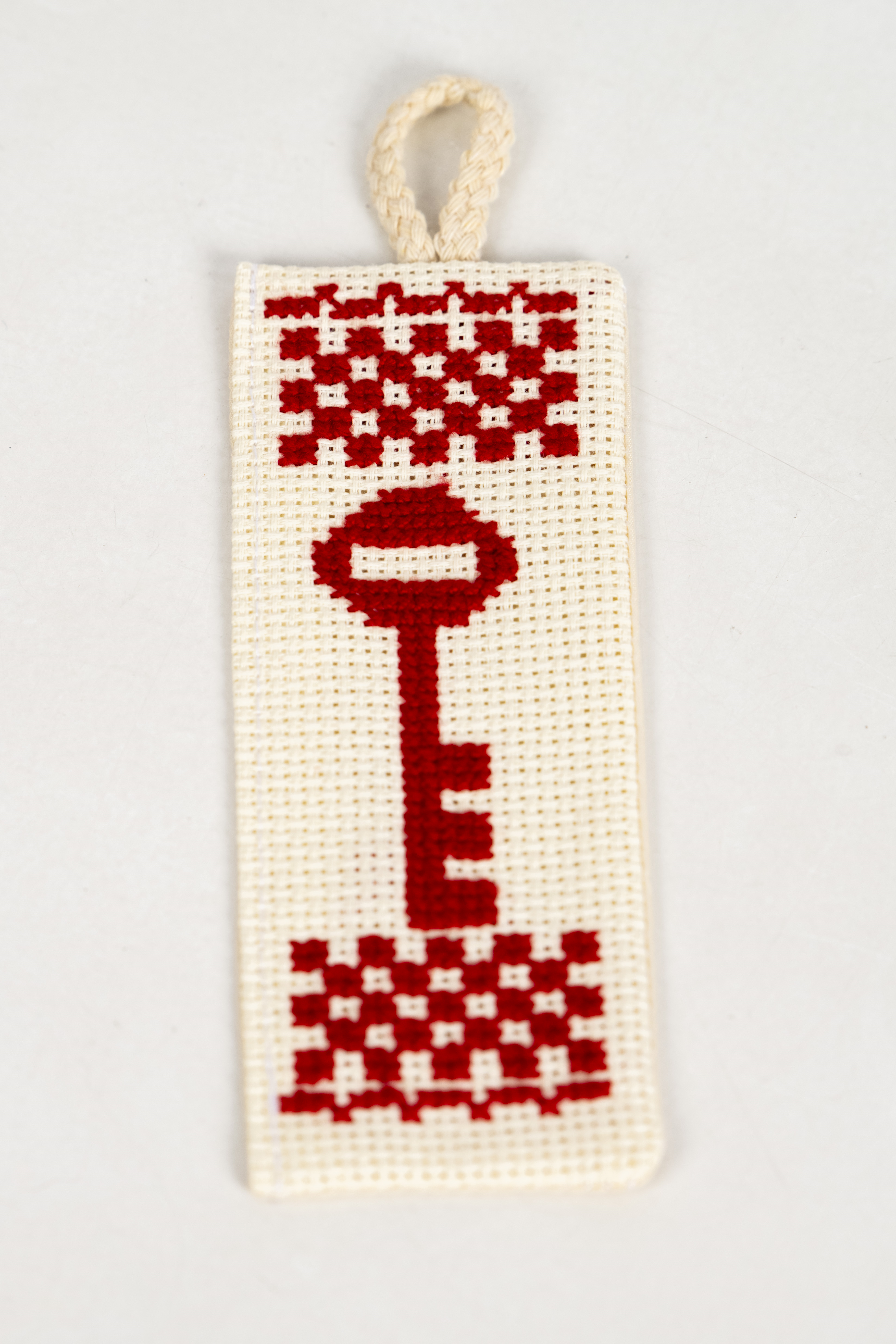 Tatreez Lesezeichen aus Tatreez mit Schlüssel-Symbol